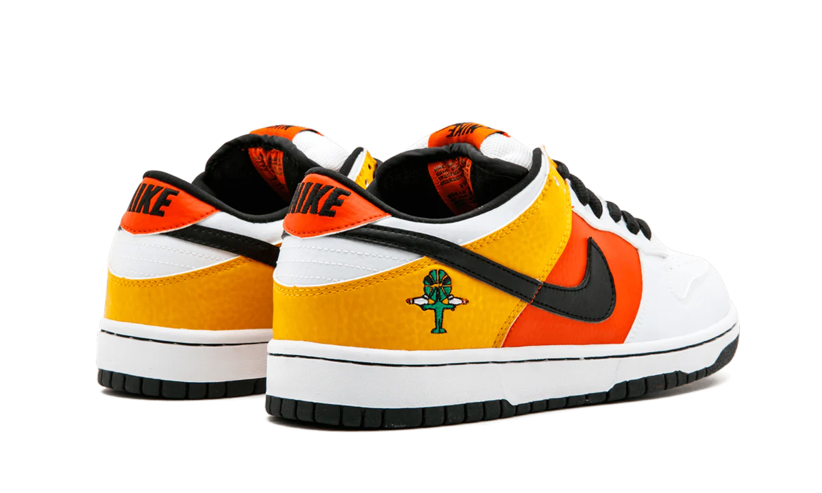 Dunk Low Pro SB "Raygun "Home"" 304292 802 - Image 3
