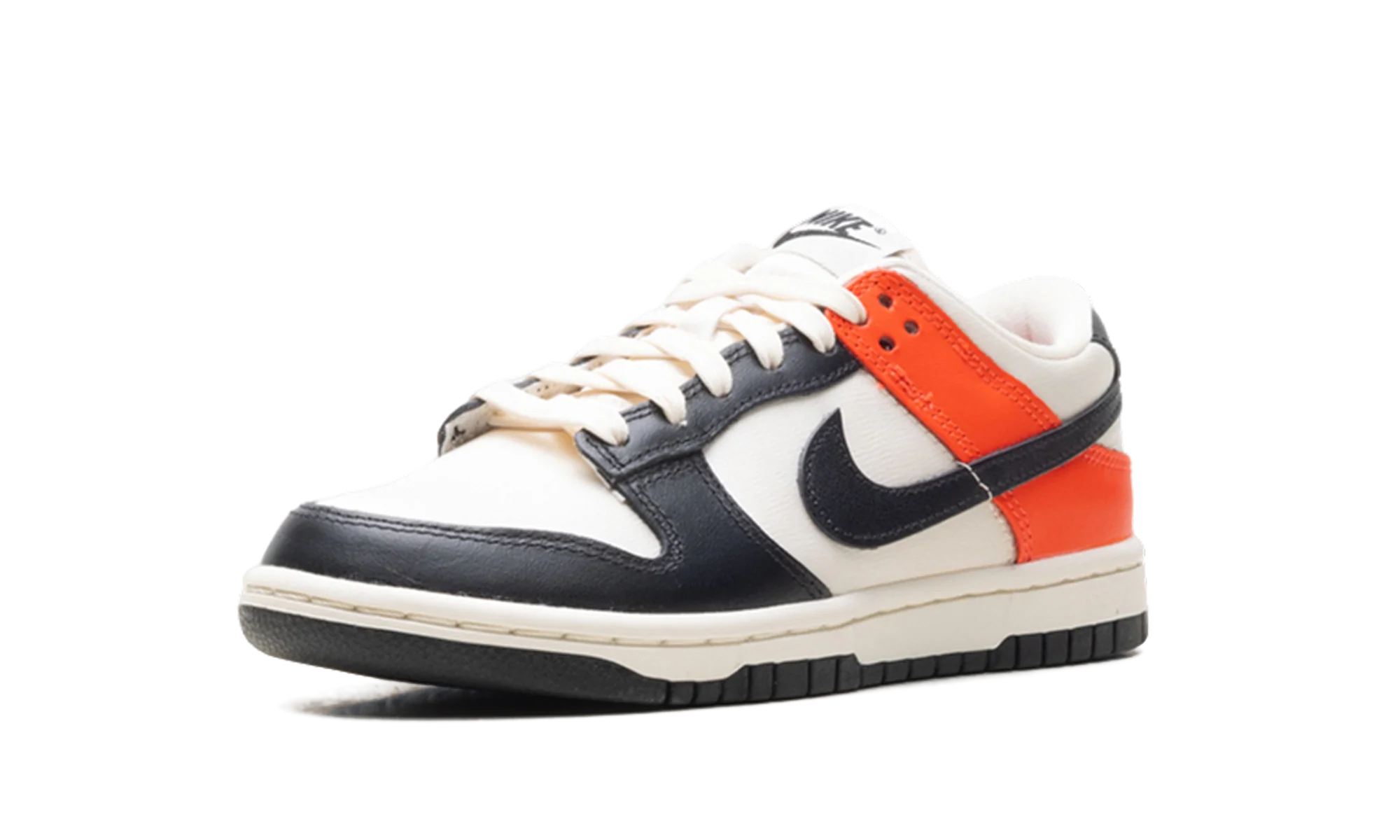 Dunk Low WMNS "Black Toe Bright Crimson" HQ3423 635 - Image 4