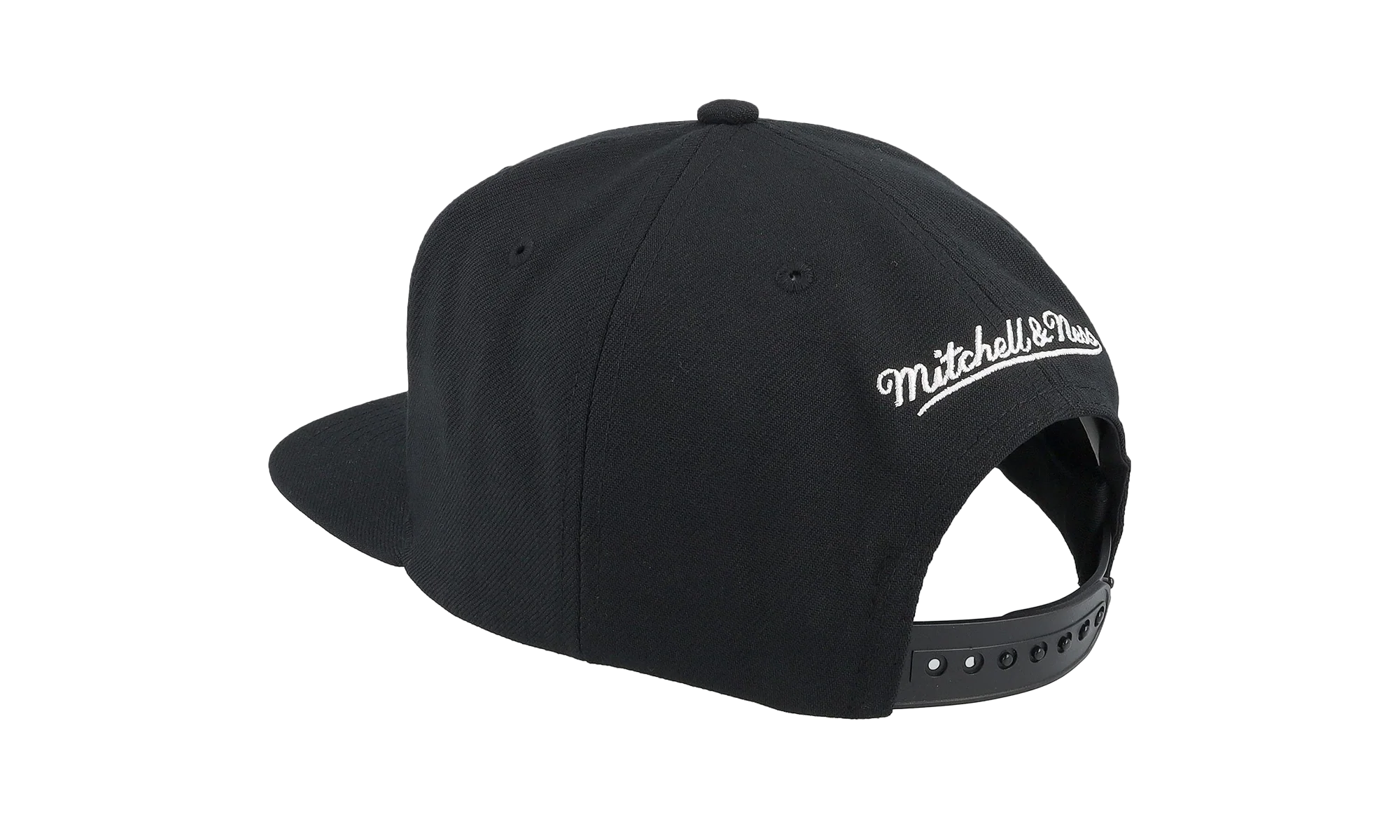 NBA Evergreen Black White Snapback Cap "Chicago Bulls - Black" HS8547 CBUBLCK - Image 2
