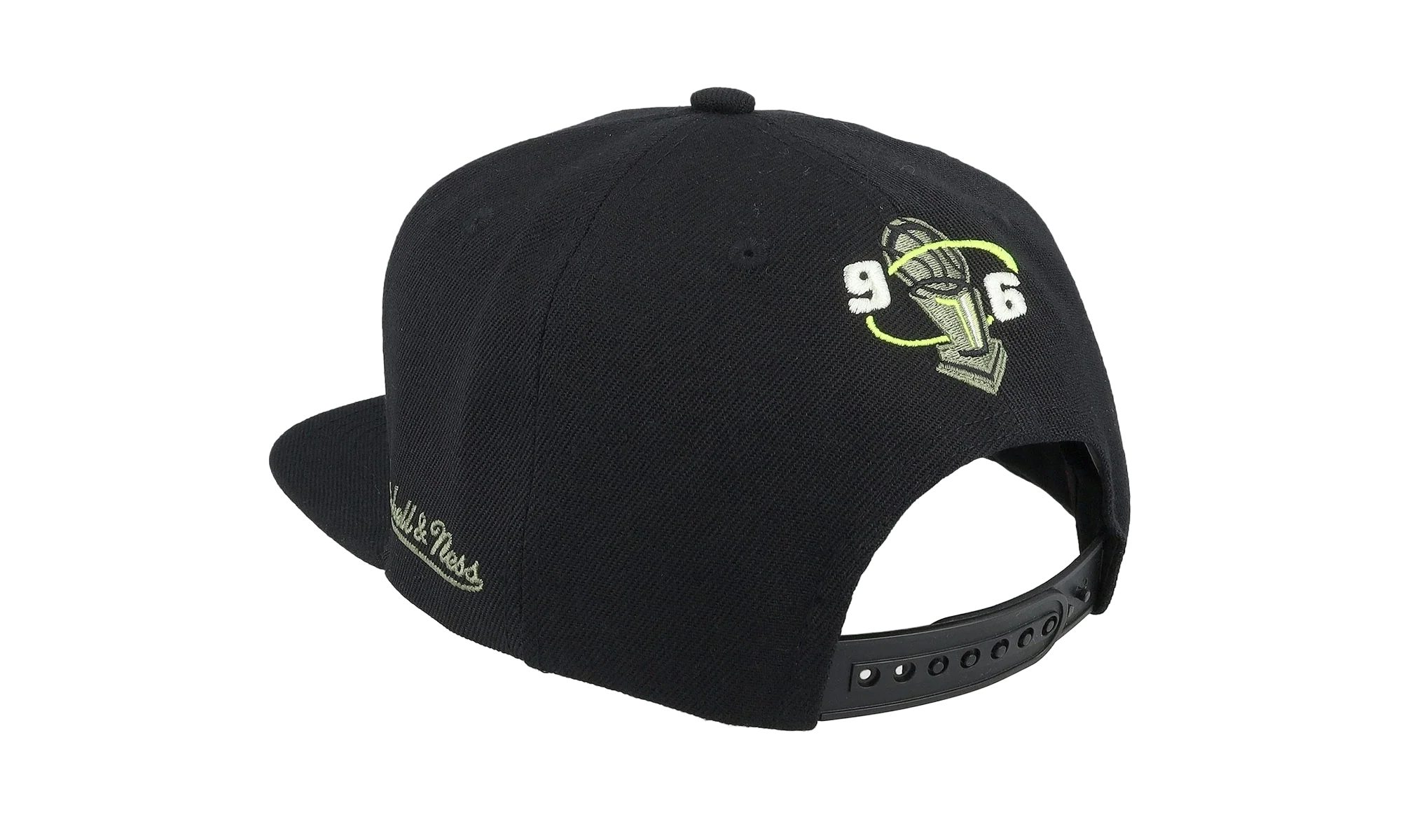 NBA Hardwood Classics 96 Champ Flipside Snapback Cap "Chicago Bulls - Black" HS8039 CBUBLCK - Image 2