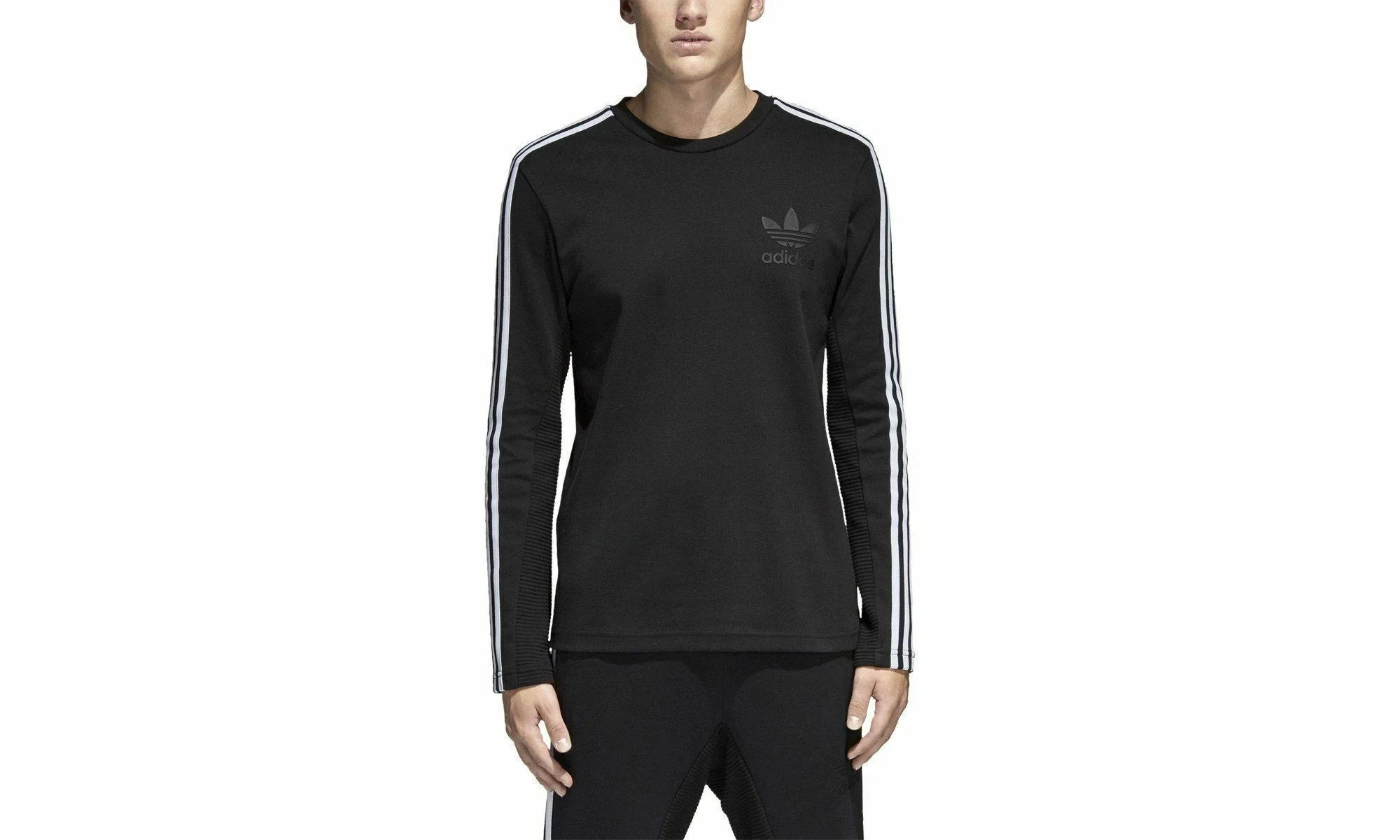 Originals Curated Crew Shirt "Black" BR2034