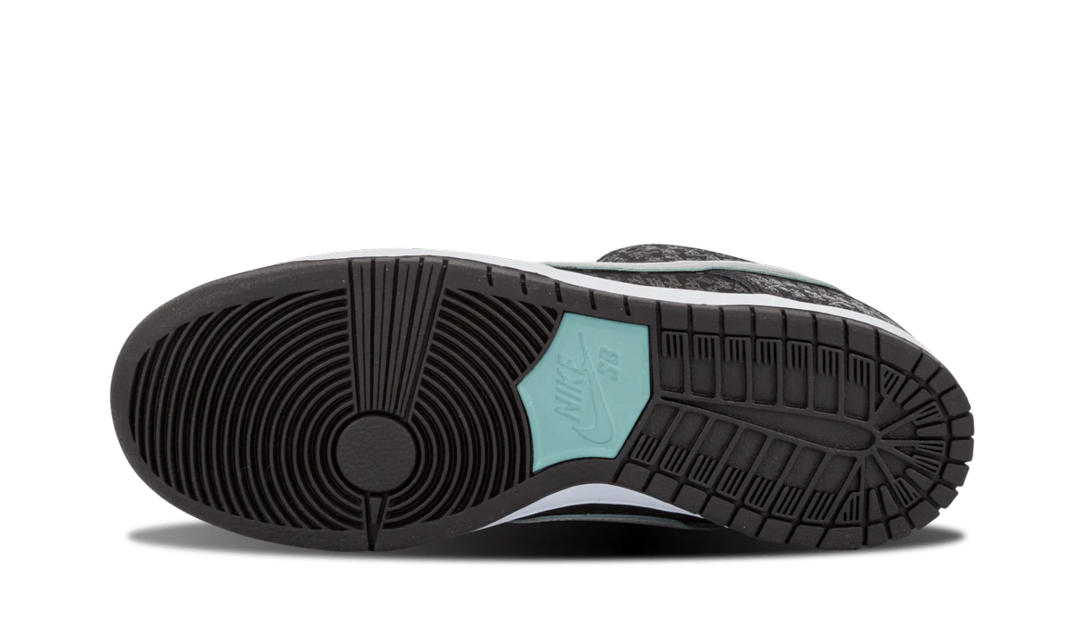 SB Dunk Low Pro Premium "Skate Park Of Tampa 20th Anniversary" 573901 002 - Image 2