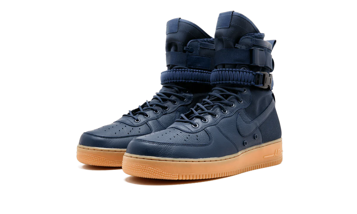 SF AF1 864024 400 - Image 2