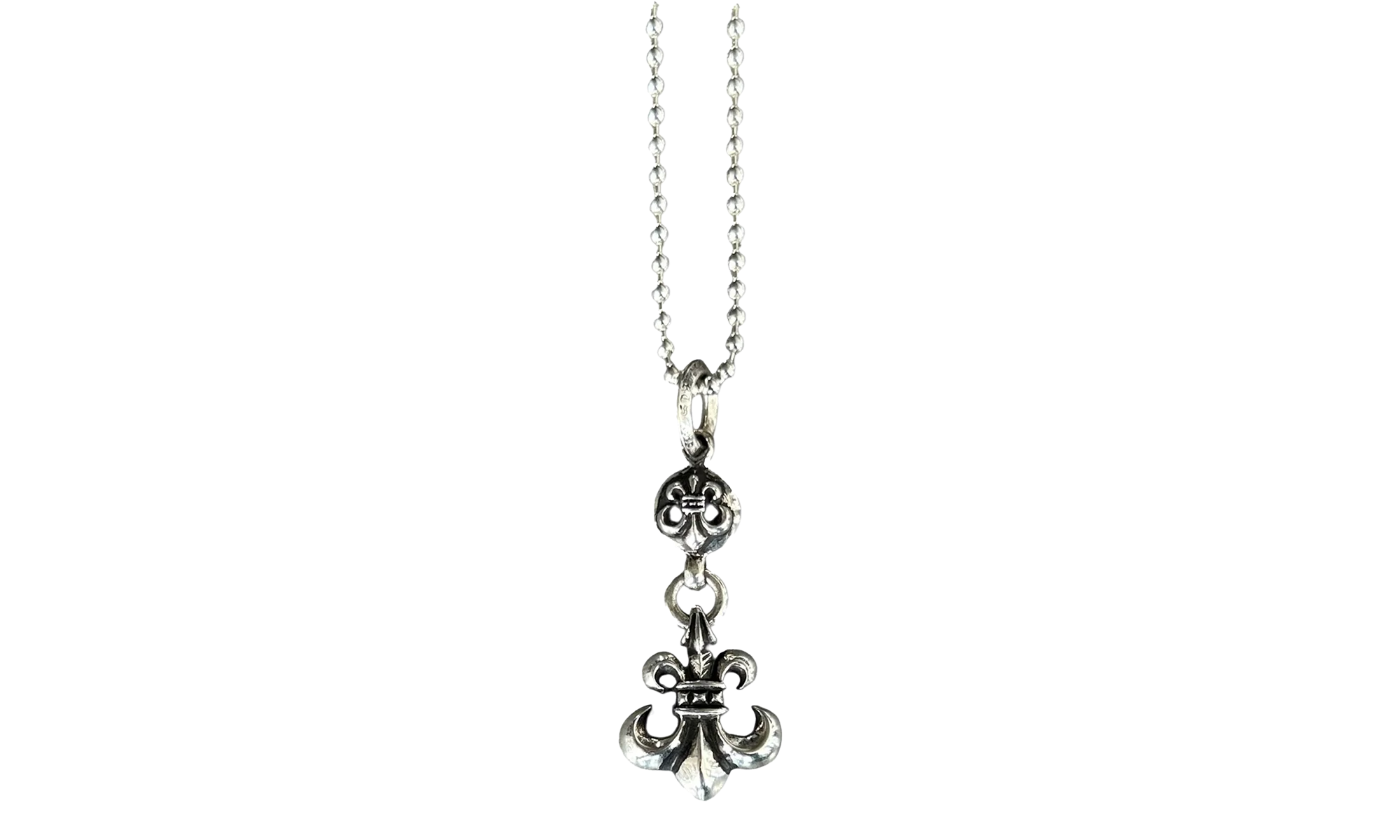 Silver Fleur Ball Pendant Necklace "Silver" CHRM0467